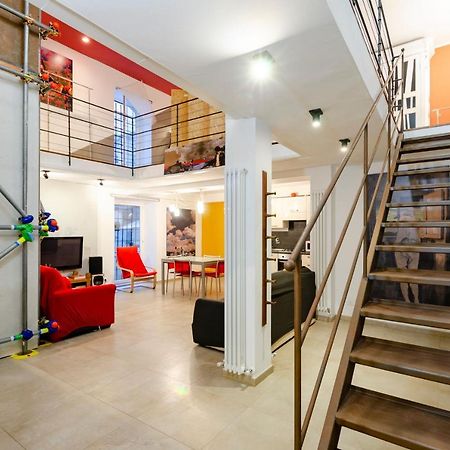 Joivy Vibrant Open-Plan Apt For 6 In Historic Centre Lägenhet Genua Exteriör bild