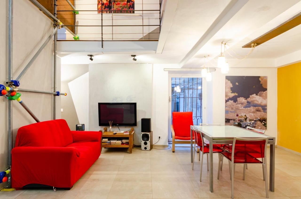 Joivy Vibrant Open-Plan Apt For 6 In Historic Centre Lägenhet Genua Exteriör bild