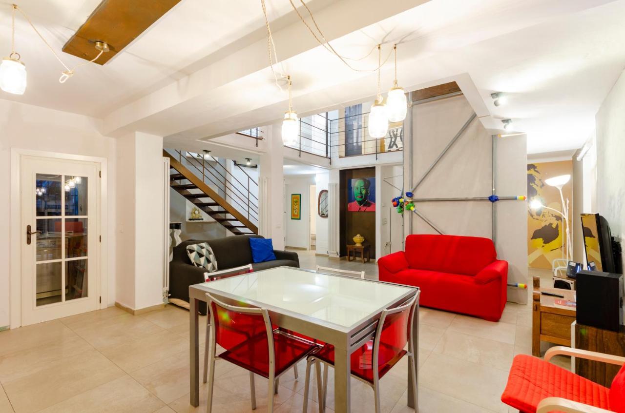 Joivy Vibrant Open-Plan Apt For 6 In Historic Centre Lägenhet Genua Exteriör bild