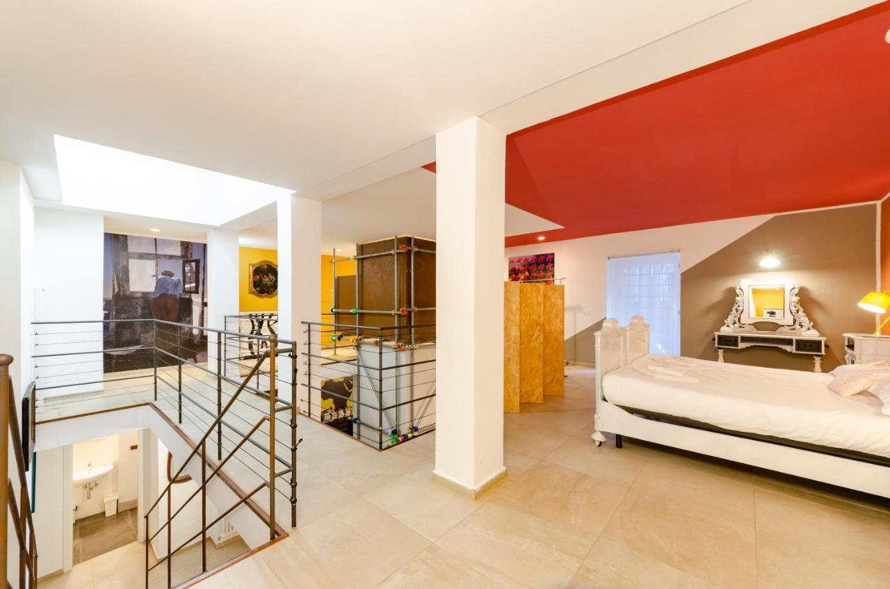 Joivy Vibrant Open-Plan Apt For 6 In Historic Centre Lägenhet Genua Exteriör bild